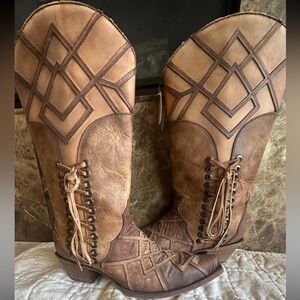 Western Corral brown distressed cowboy boots